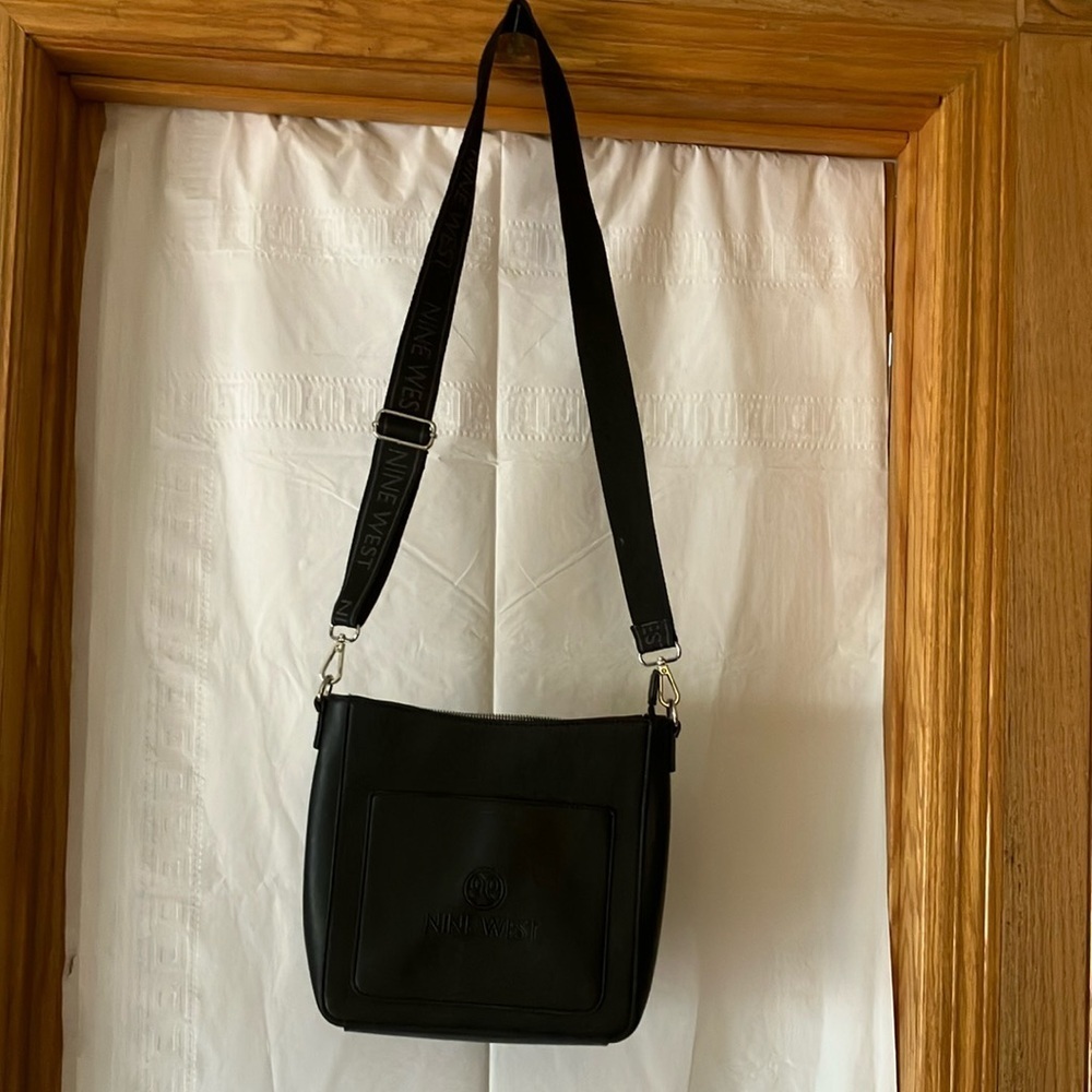 Women’s Nine West Black Crossbody Purse 9”L x2.5”W x 9” H. GUC